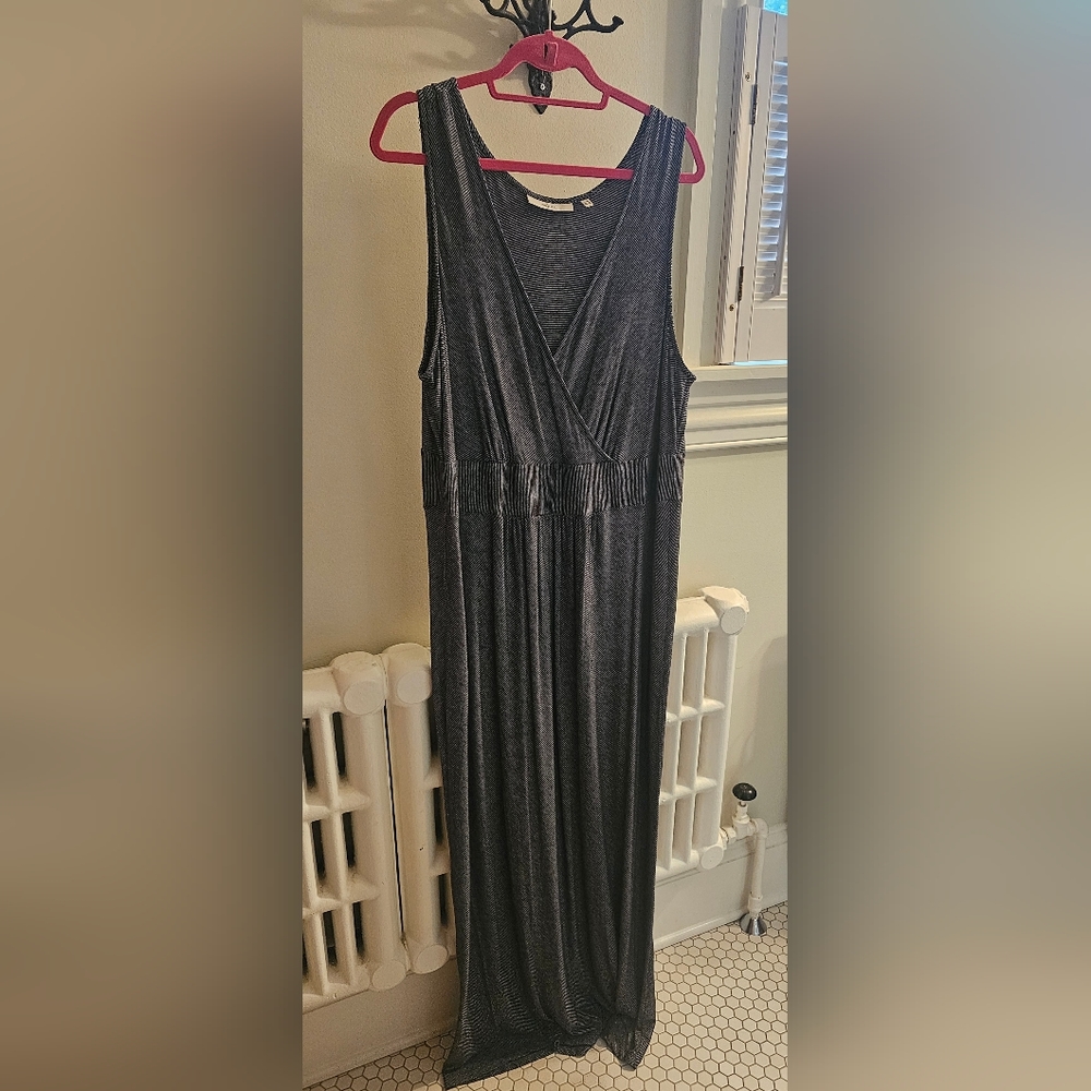 EUC sejour knit microstriped maxi dress